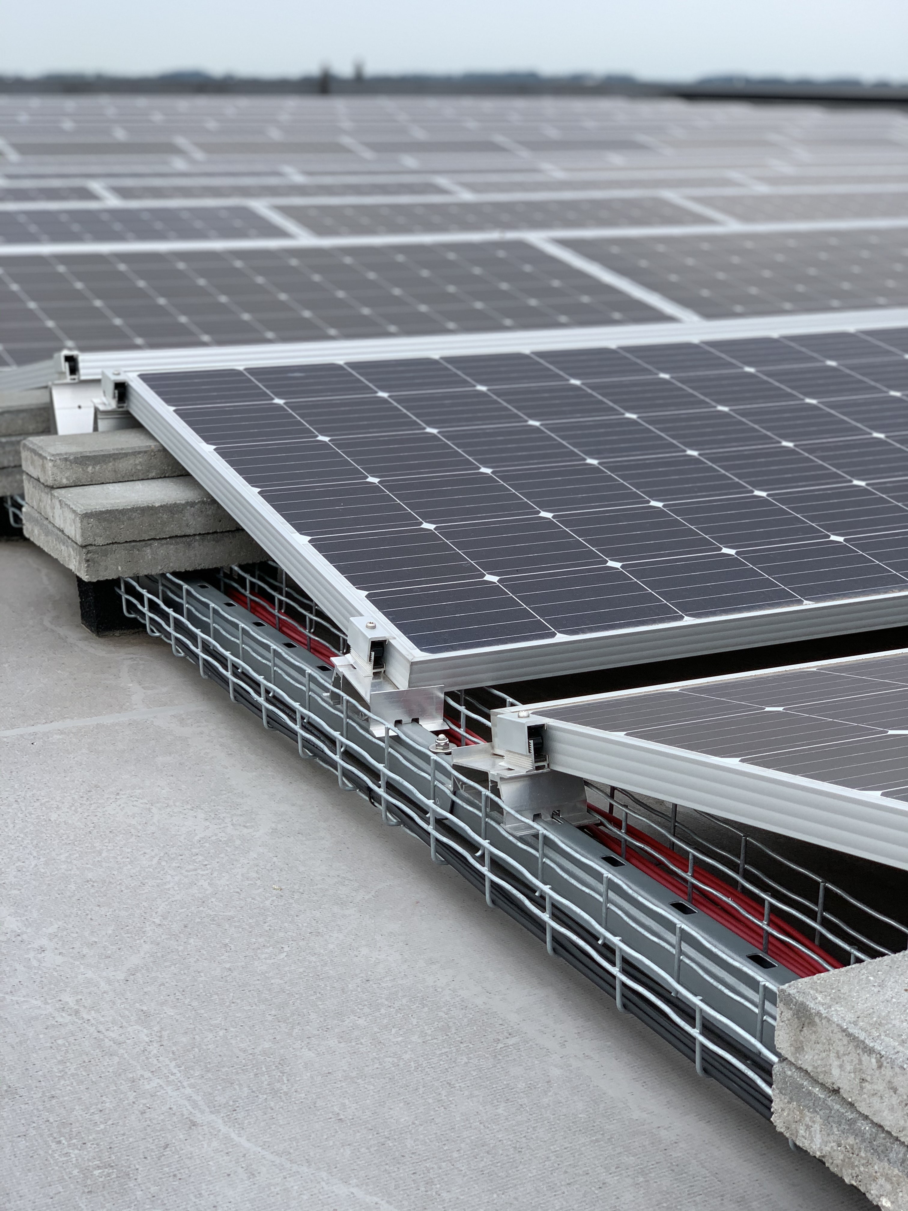 Imagen Proyecto Soluzioni solari per edifici commerciali con passerella a filo 1296