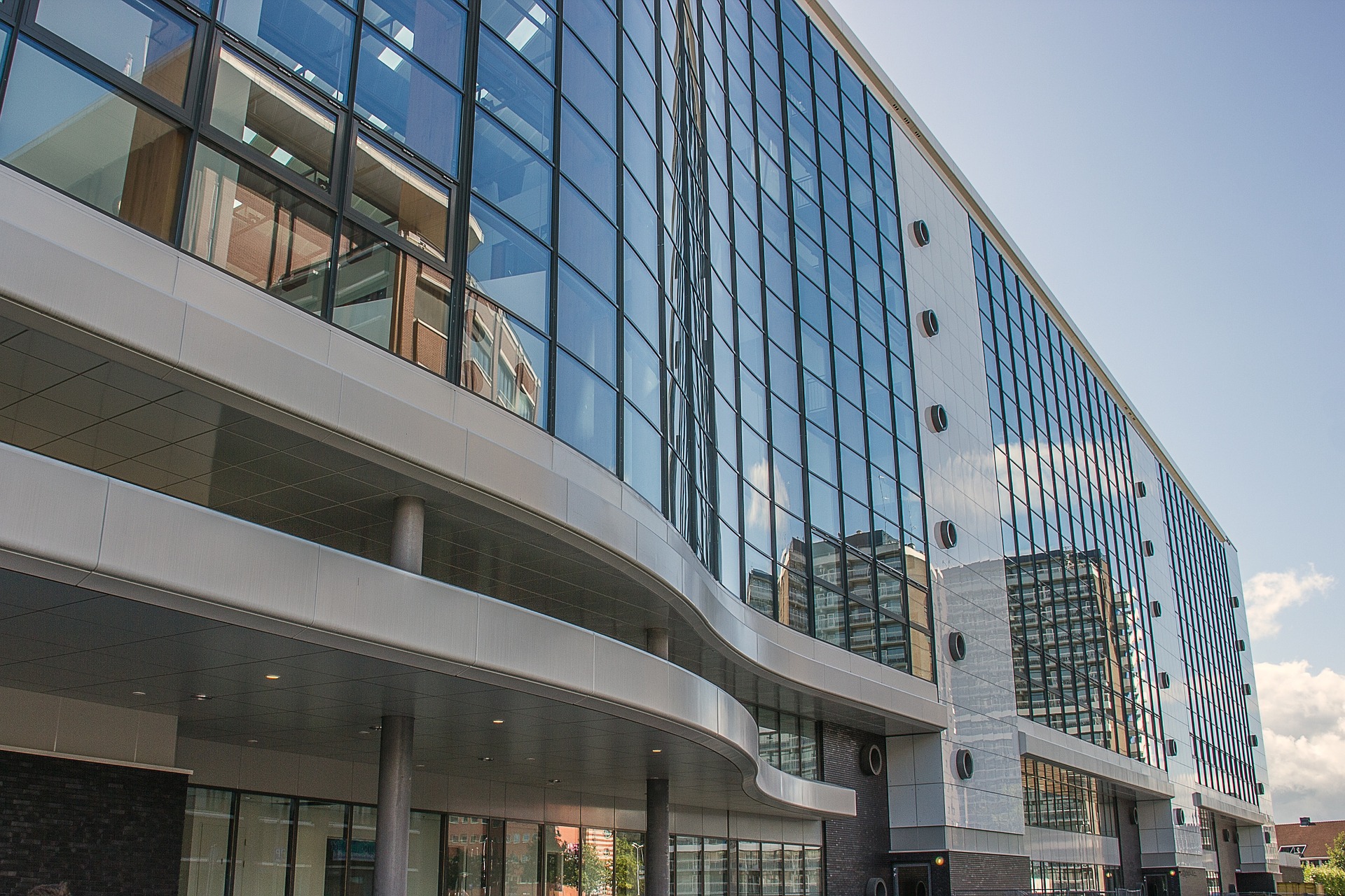 Imagen Proyecto Passerelle porta cavi a filo in edificio terziario: ospedale 1323